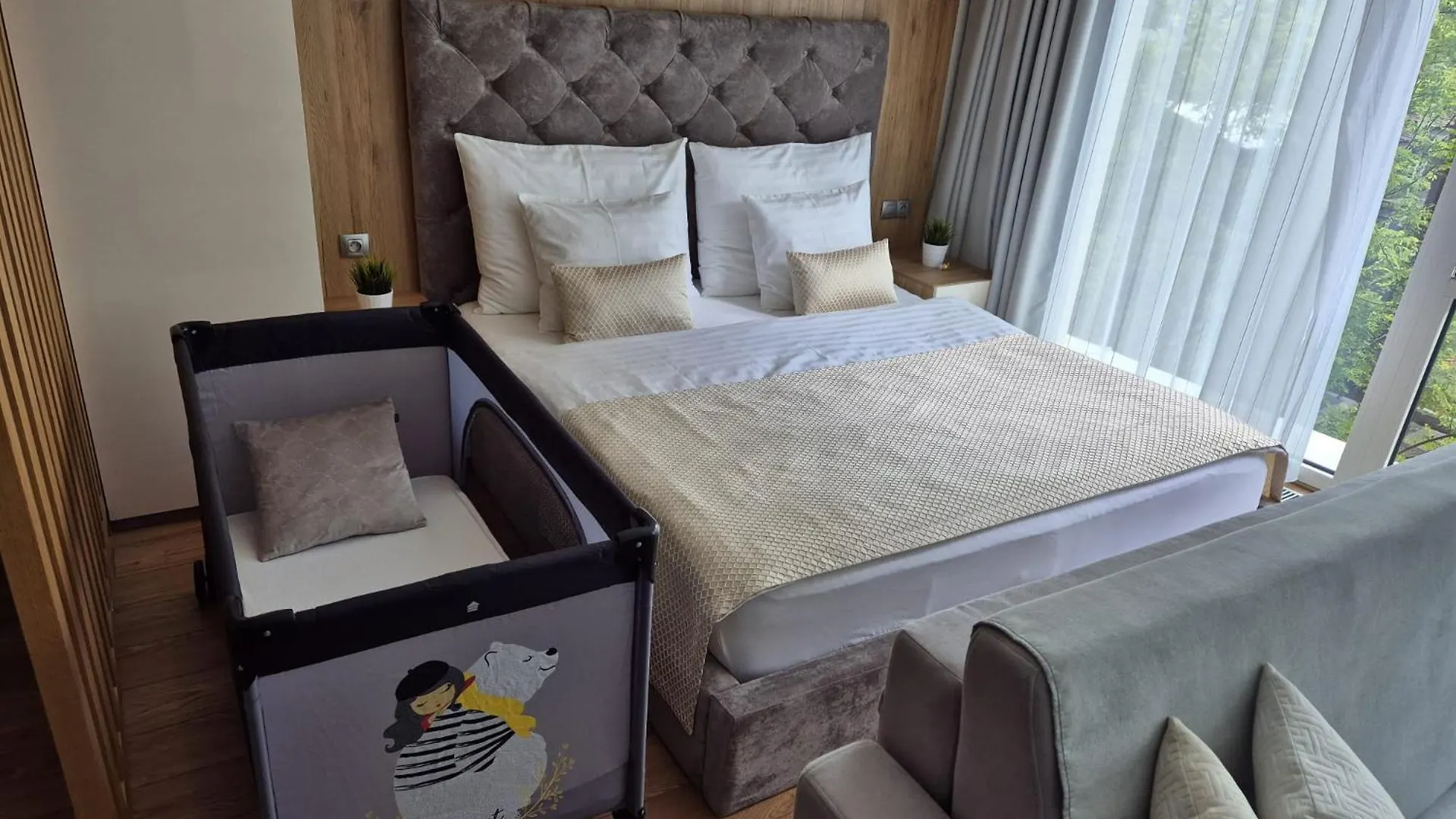 Luxury & Air-Conditioned Osko Apartment Near The City Center Prague